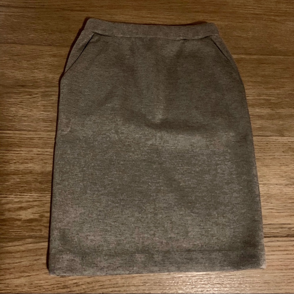 Cynthia Rowley Gray Sweater Skirt WITH POCKETS!